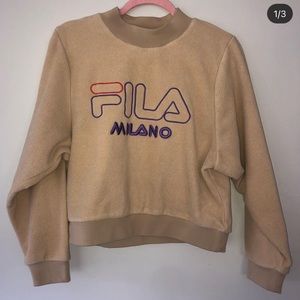 Urbanoutfitters exclusive fila Sherpa crewneck 🎀